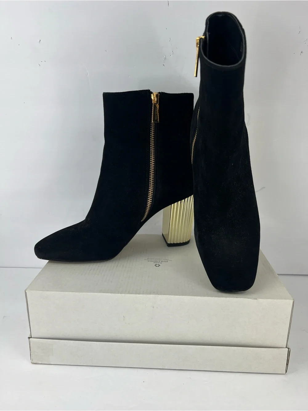 MICHAEL KORS PORTER BOOTIE ANKLE BOOTS, BLACK SUEDE LEATHER, GOLD HEELS, SIZE 8M